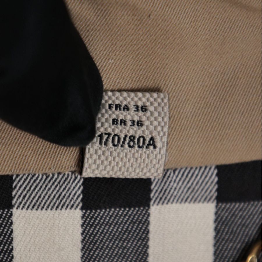 Burberry卡其色双排扣收腰两口袋风衣外套-19