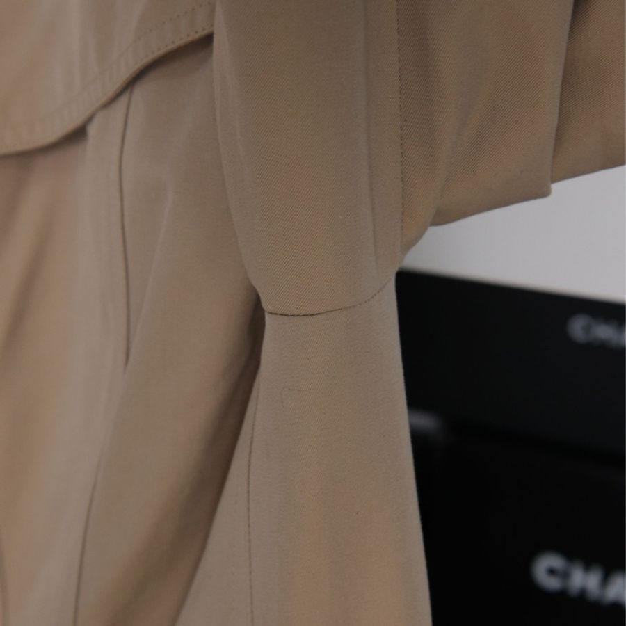 Burberry卡其色双排扣收腰两口袋风衣外套-21