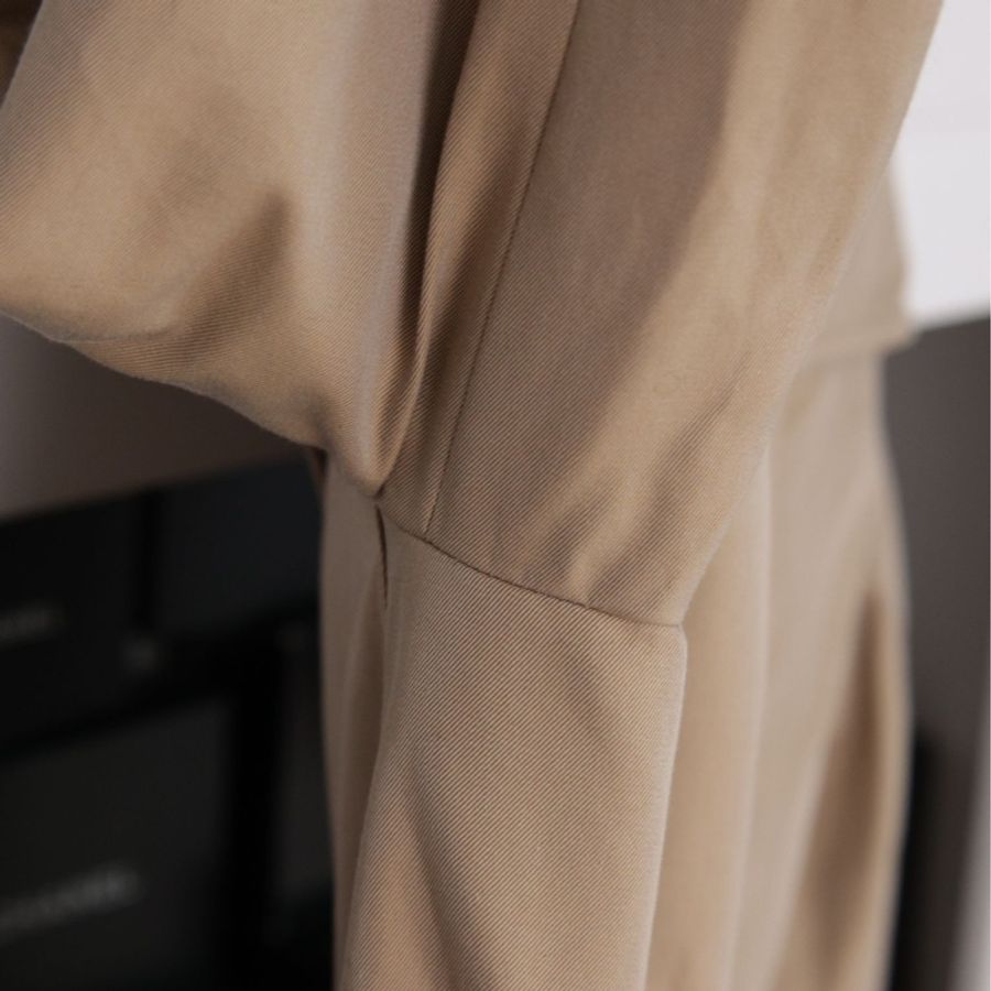 Burberry卡其色双排扣收腰两口袋风衣外套-33