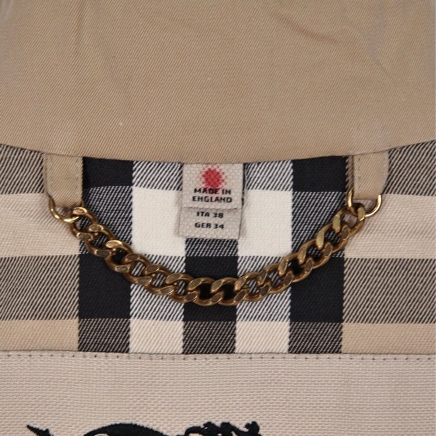 Burberry卡其色双排扣收腰两口袋风衣外套-37