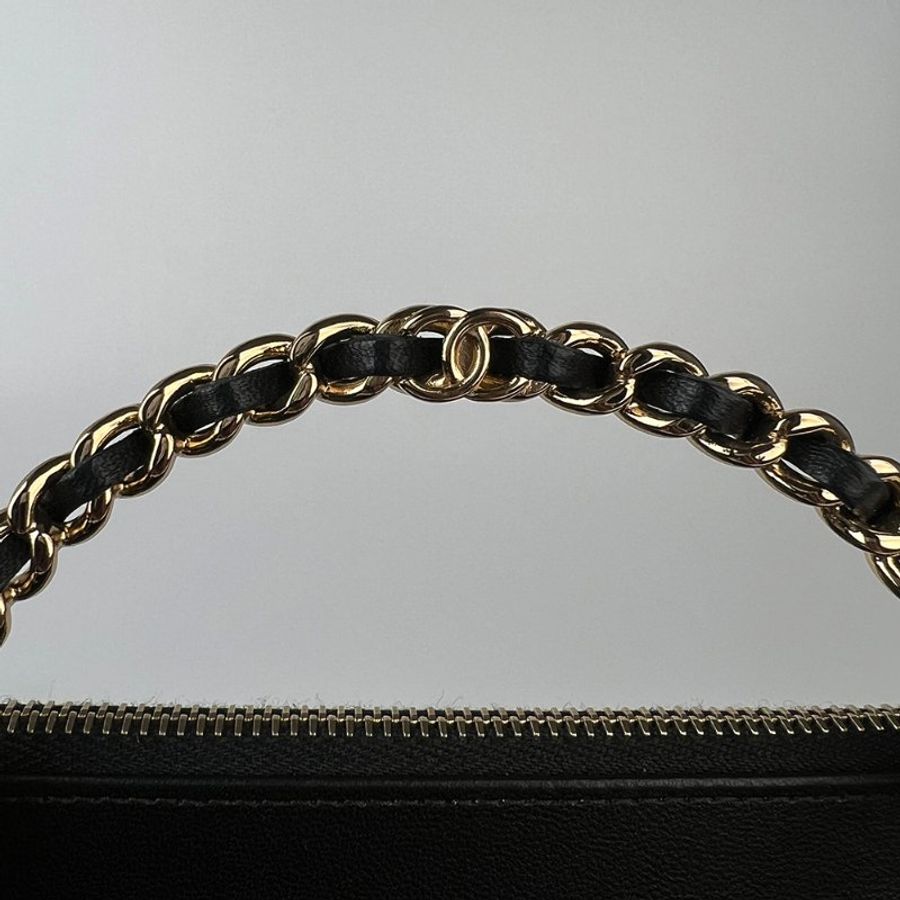 CHANEL 香奈兒 23B Chain Handle Clutch 黑色 金釦 Lambskin 羊皮｜肩背包 手拿包 鏈帶包｜皮穿鏈 手柄包 經典黑金 收藏款｜KÉSH 凱仕精品-13