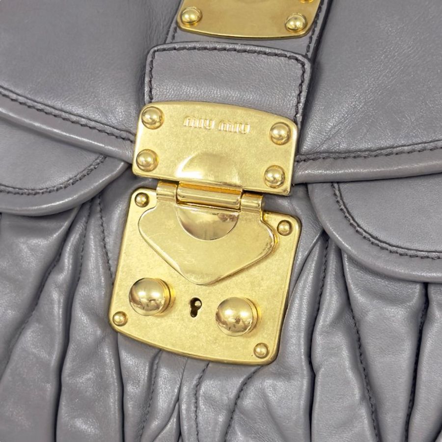 MIU MIU Coffer 皺摺 2用袋-4