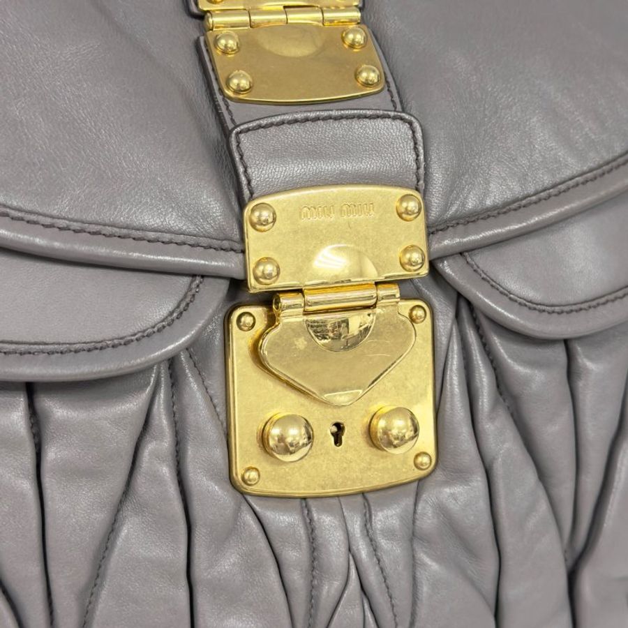 MIU MIU Coffer 皺摺 2用袋-5