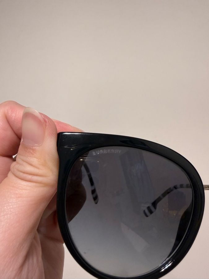 Burberry 太陽眼鏡-11