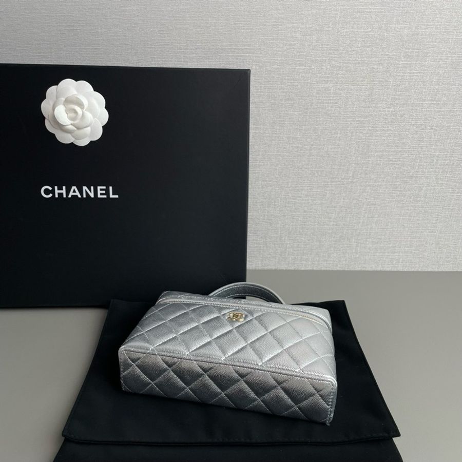 Chanel香奈兒🖤 26A銀色金扣💖  荔枝皮lp飯盒包💕 99新✨ 芯片款🩷 尺寸：19×12cm 附件：包裝盒 塵袋 肩帶 購證-3