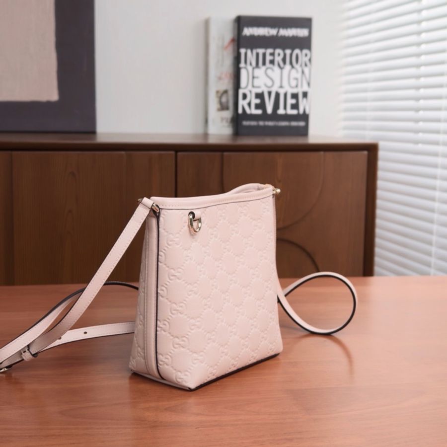 【威選精品】🌸 GUCCI Emblem 粉色肩背／斜背水桶包｜甜美質感首選 🌸-3