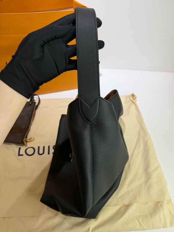 Louis Vuitton｜ low key hobo-1