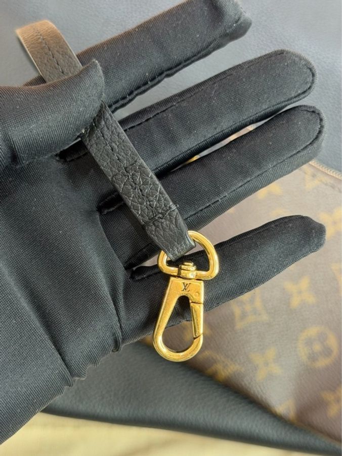 Louis Vuitton｜ low key hobo-9
