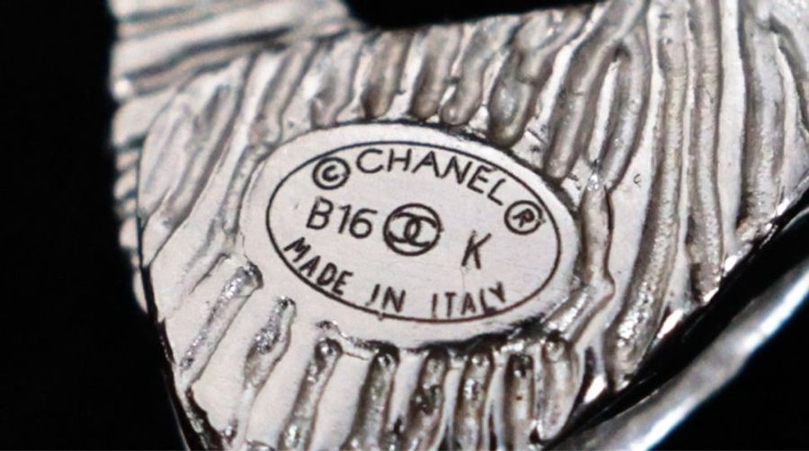 Chanel 15年秋冬餐厅系列小酒馆系列黑色莱茵石cc珍珠毛衣链长项链-11