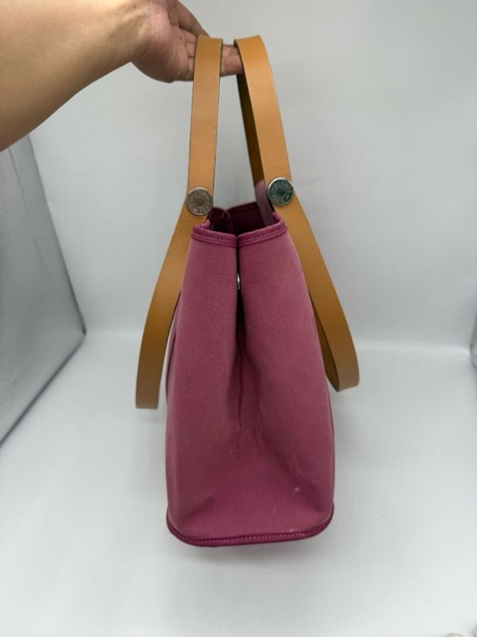 愛馬仕 Hermes cabag 包身有輕微折奏，成色如圖-4