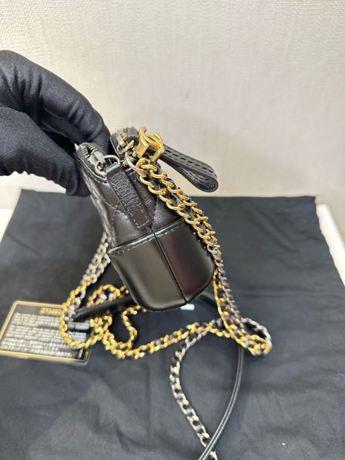 Chanel/香奈兒 Gabrielle 黑金流浪包 mini woc-4