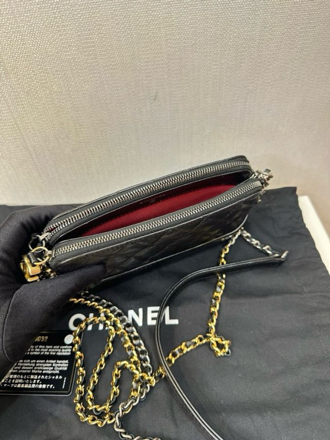 Chanel/香奈兒 Gabrielle 黑金流浪包 mini woc-6