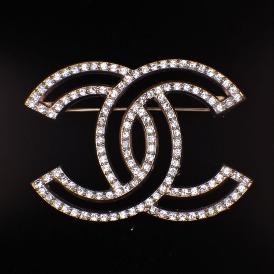 Chanel 17年金色镂空莱茵石CC胸针-0