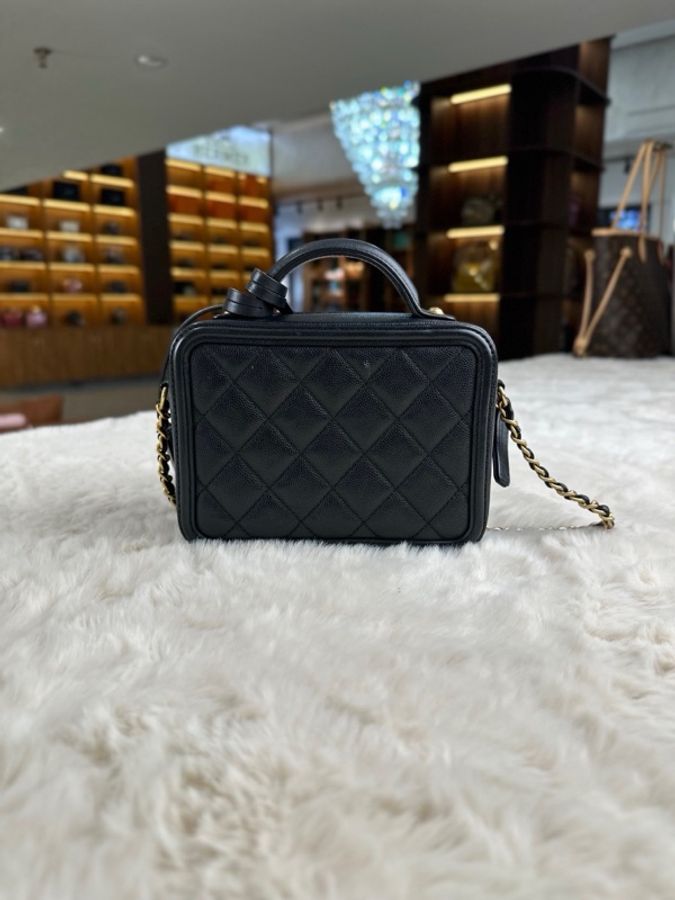 CHANEL 香奈兒 Vanity系列魚子紋鏈條 皮穿鏈 菱格 小牛皮 盒型包 化妝包 單肩包 手提包 斜挎包 迷你 女款 黑色-1