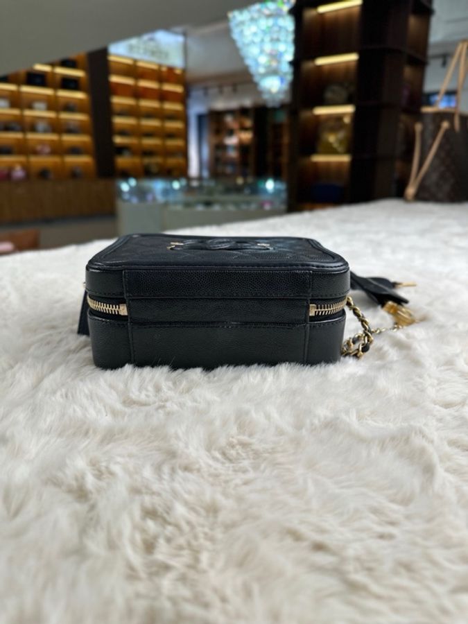 CHANEL 香奈兒 Vanity系列魚子紋鏈條 皮穿鏈 菱格 小牛皮 盒型包 化妝包 單肩包 手提包 斜挎包 迷你 女款 黑色-4