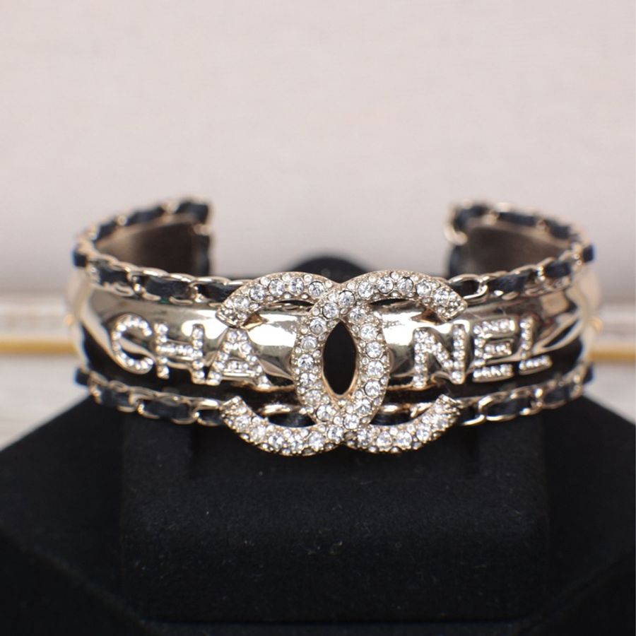 Chanel 23S黑金皮穿链莱茵石cc手镯-0