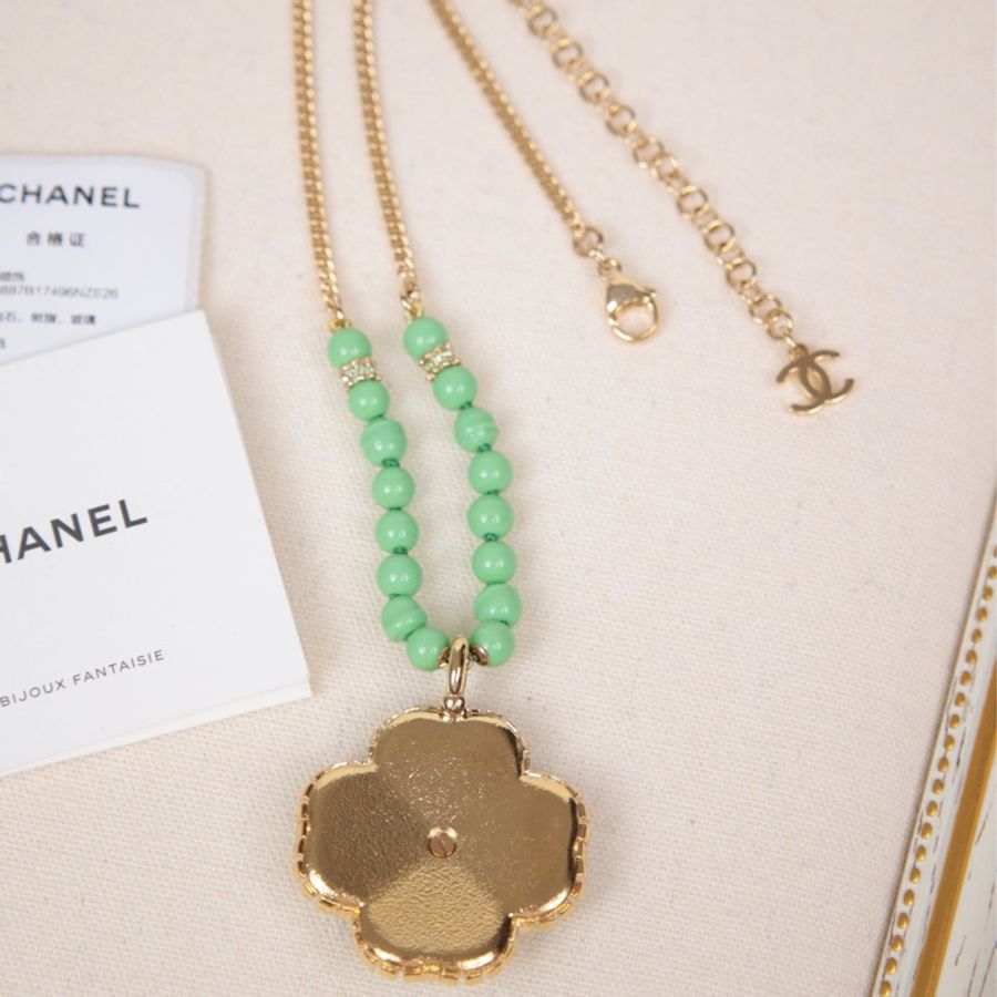Chanel 24A曼彻斯特系列绿色琉璃四叶草吊坠珠珠项链-5
