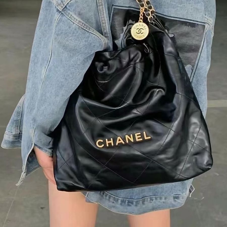 近全新全配😍慵懶黑天鵝💎Chanel香奈兒黑金小號22bag垃圾袋單肩手提包-1