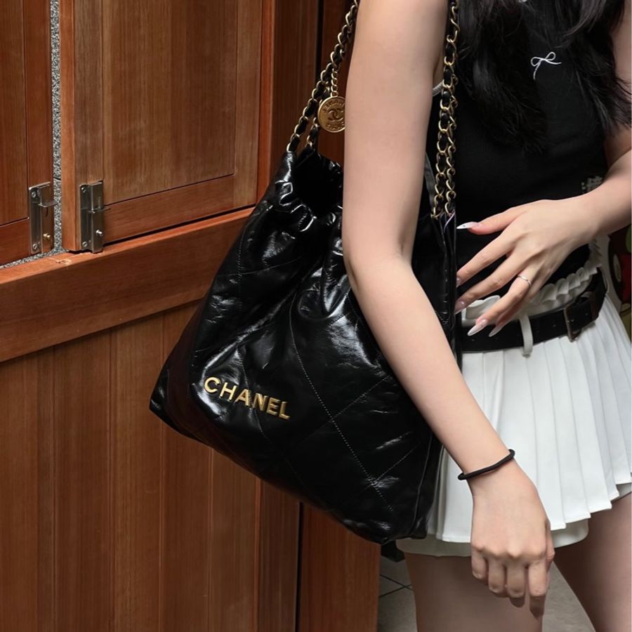 近全新全配😍慵懶黑天鵝💎Chanel香奈兒黑金小號22bag垃圾袋單肩手提包-5
