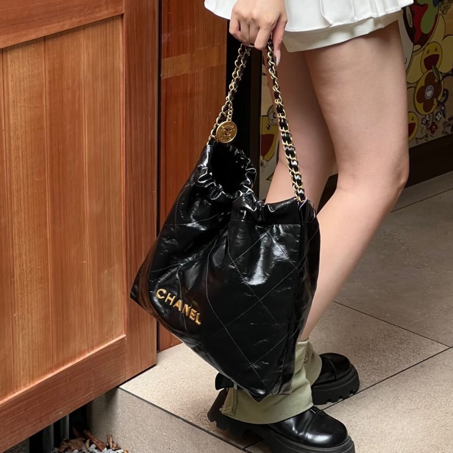 近全新全配😍慵懶黑天鵝💎Chanel香奈兒黑金小號22bag垃圾袋單肩手提包-6