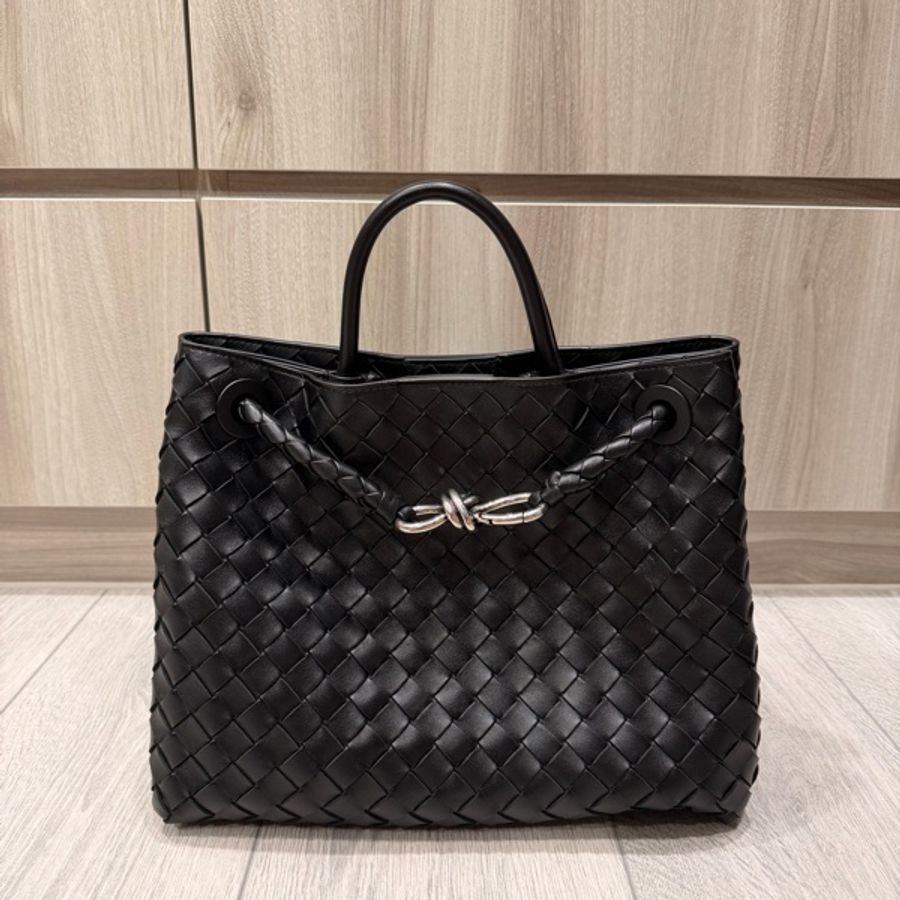 Bottega Veneta BV Andiamo 黑銀 中號 近全新-5