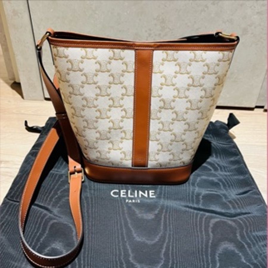 Celine 凱旋門滿版老花小號水桶包（白色）-0