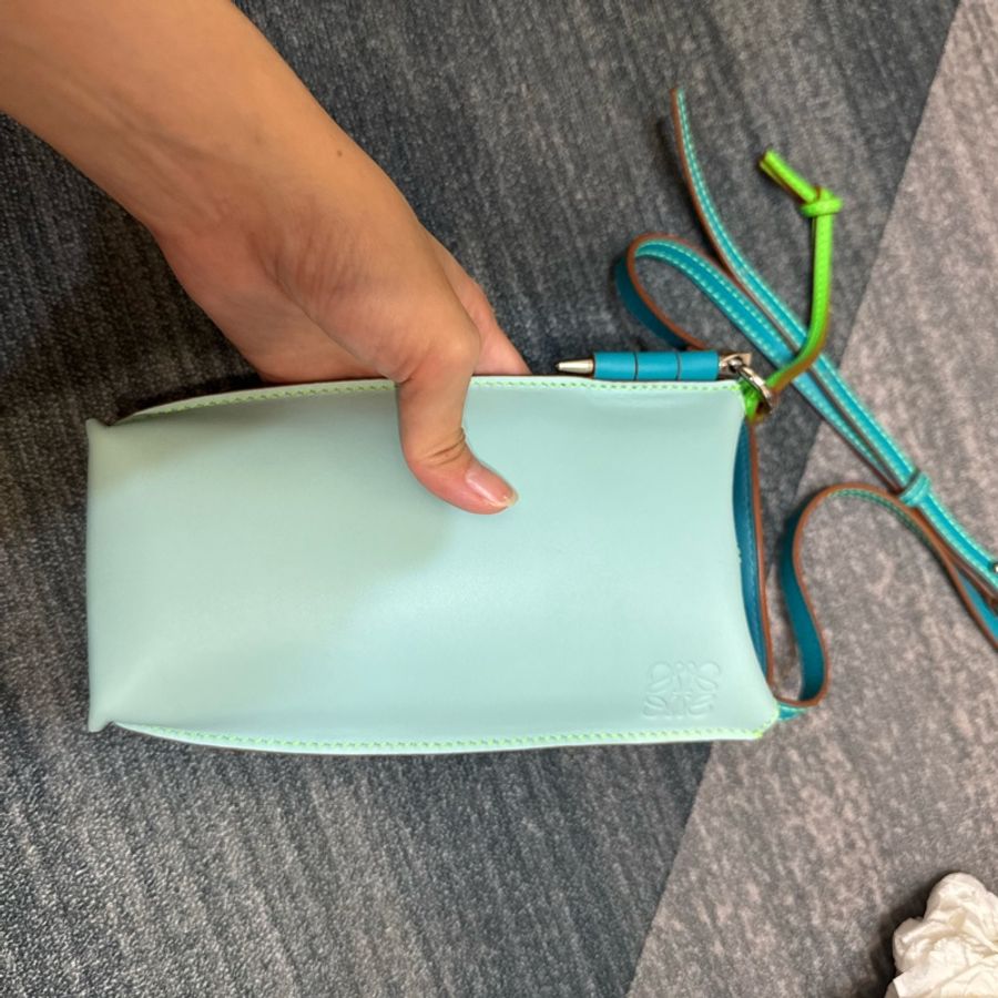 loewe gate手機包-5