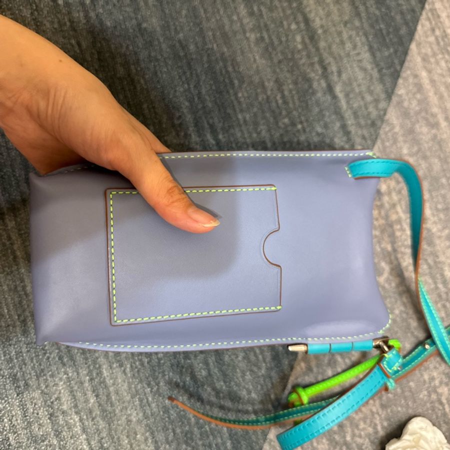 loewe gate手機包-6