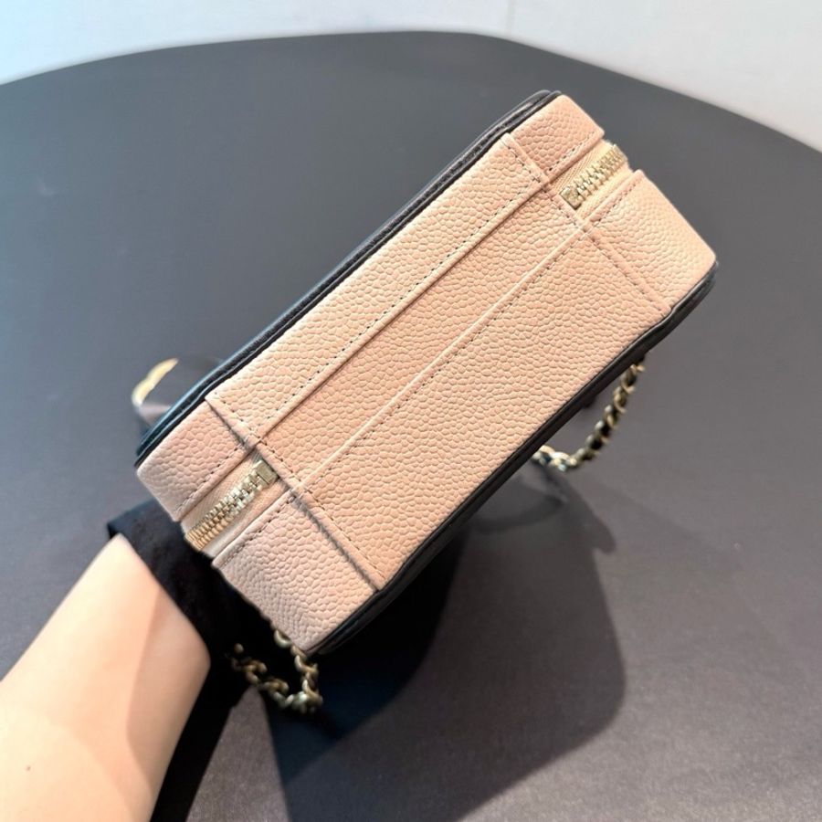 chanel 香奈兒米黑荔枝皮化妝包，配件如圖-5