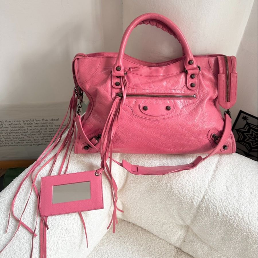 【甜辣泡泡糖🍭辣妹必備🔥全網最低價✨】巴黎世家vintage中古Balenciaga泡泡糖粉twiggy機車包｜圓筒包｜波士頓｜槍黑小釘 中號-2