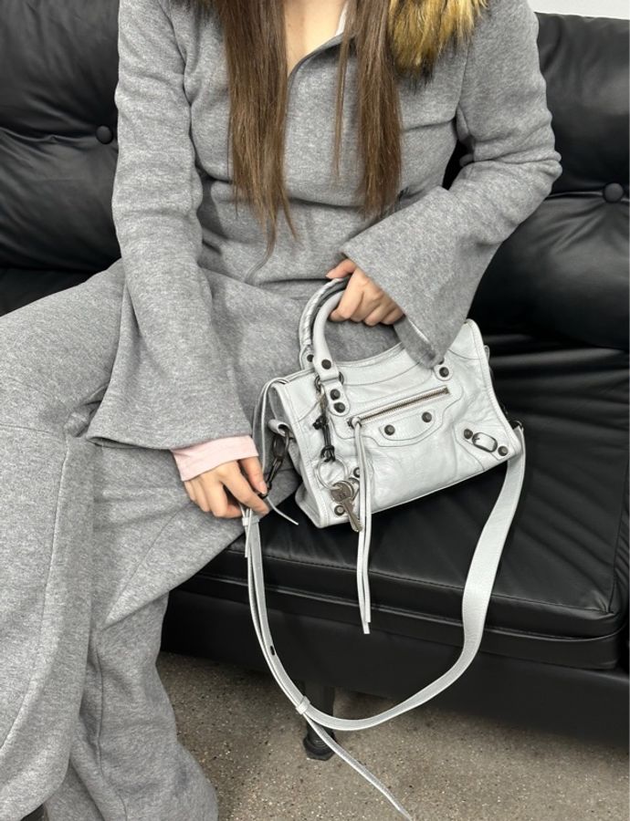 【Y2K千禧✨清冷機械風⚙️全網最低價🥰】Balenciaga 巴黎世家 mini銀灰色 機車包｜手提包｜斜揹包-1