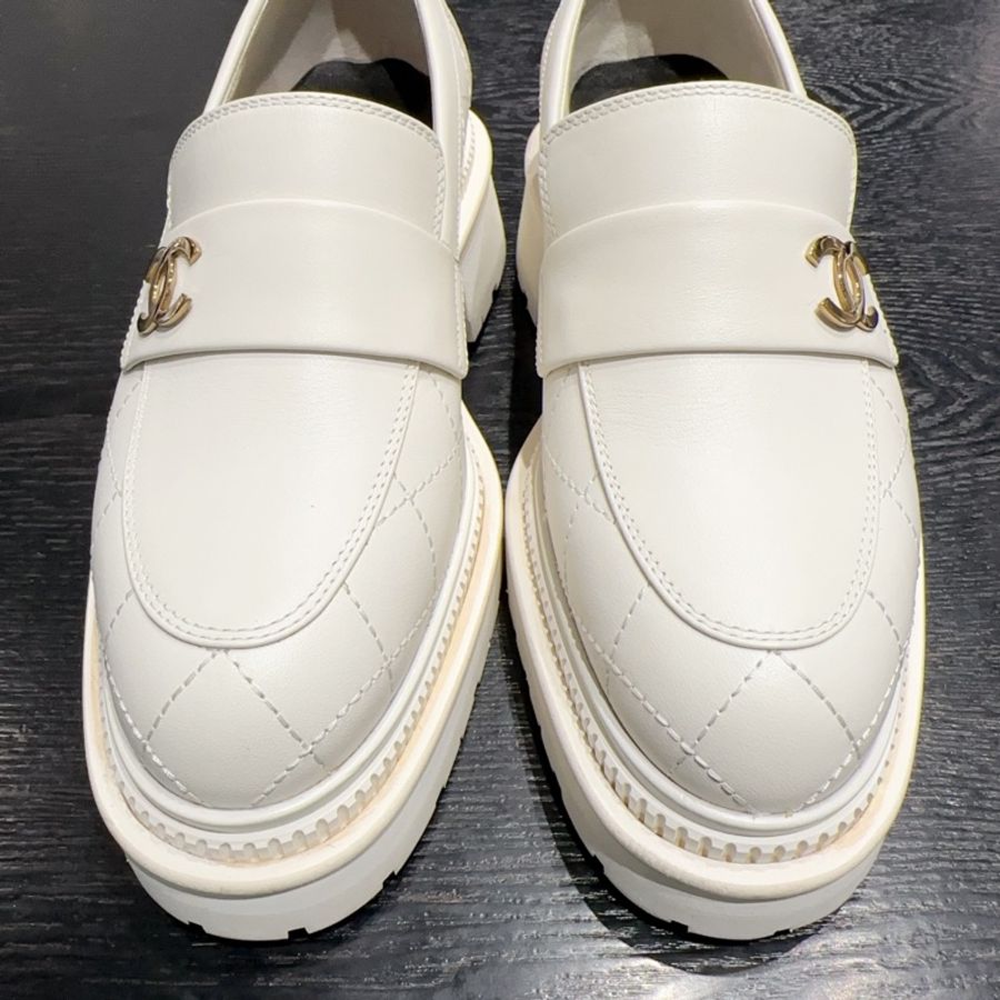 Chanel香奈兒白色菱格紋Logo厚底樂福鞋，女款，36.5碼，附件：防塵袋-4