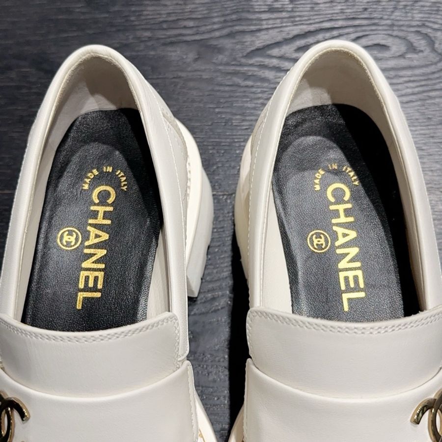 Chanel香奈兒白色菱格紋Logo厚底樂福鞋，女款，36.5碼，附件：防塵袋-7