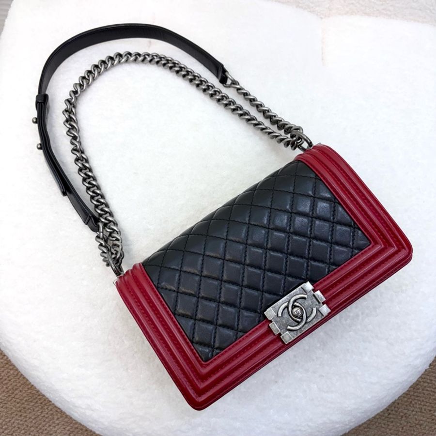 Chanel 香奈兒 黑色 紅色 羊皮 Boy Chanel 25 肩背包 鍊帶包 銀釦 A67086-1