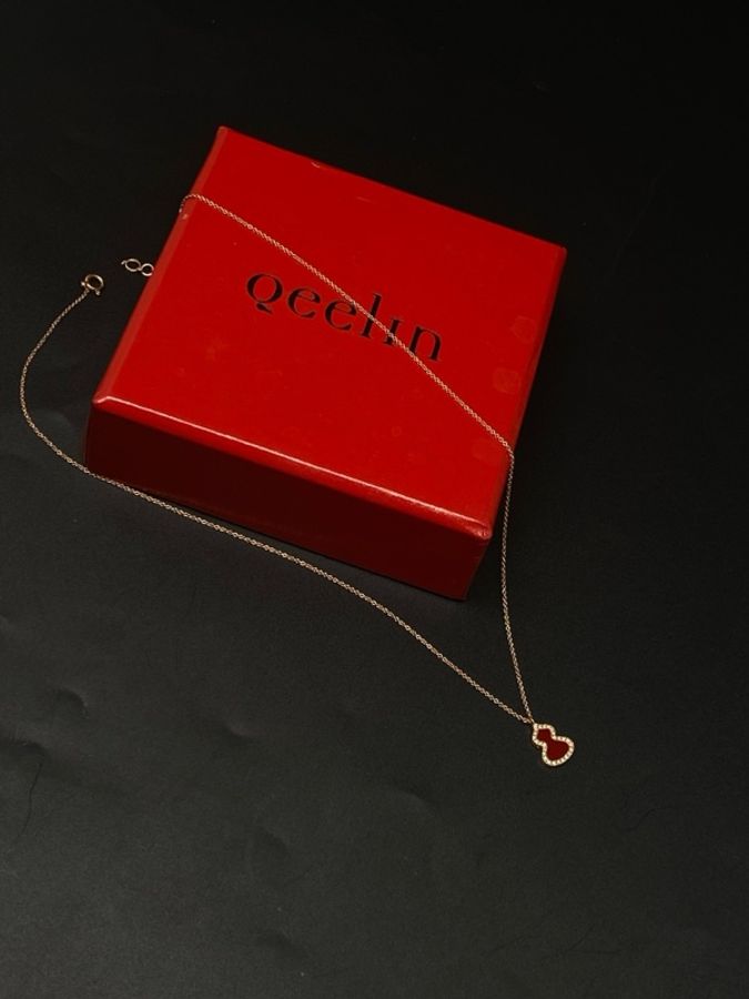 Qeelin麒麟 邊鑽 紅玉髓 葫蘆項鍊 24保卡-3