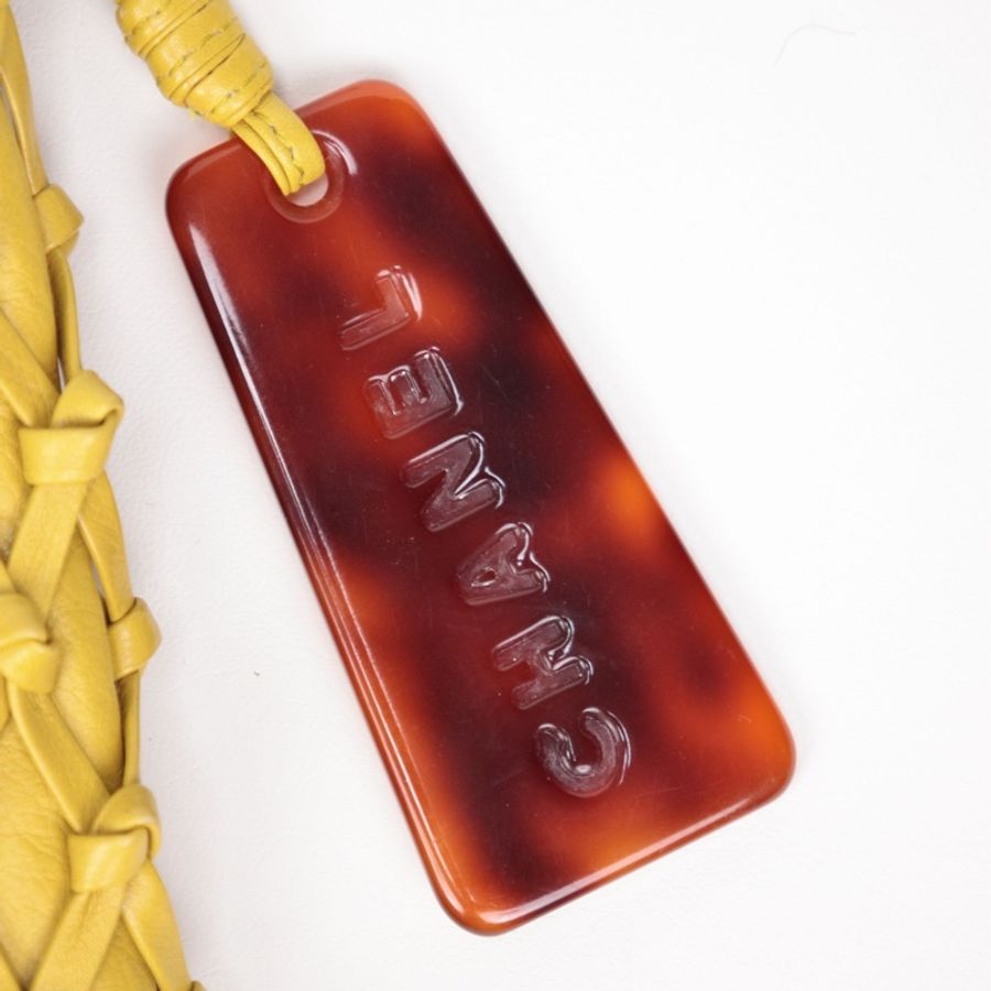 Chanel 5开黄色牛皮编织玳瑁挂件tote包单肩包-29