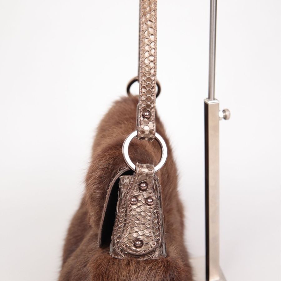 Fendi 棕色皮草拼接蛇皮法棍包腋下包单肩包-1