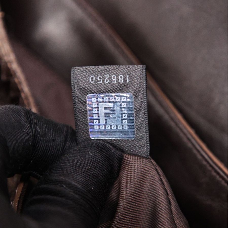 Fendi 棕色皮草拼接蛇皮法棍包腋下包单肩包-20