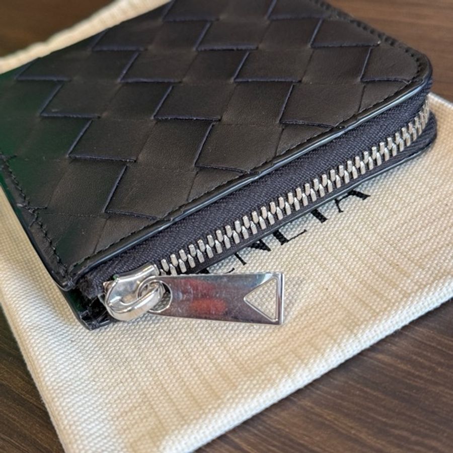 使用不到一個月 BV 編織 L型短夾 黑 Intrecciato Square Zip Around Wallet-11