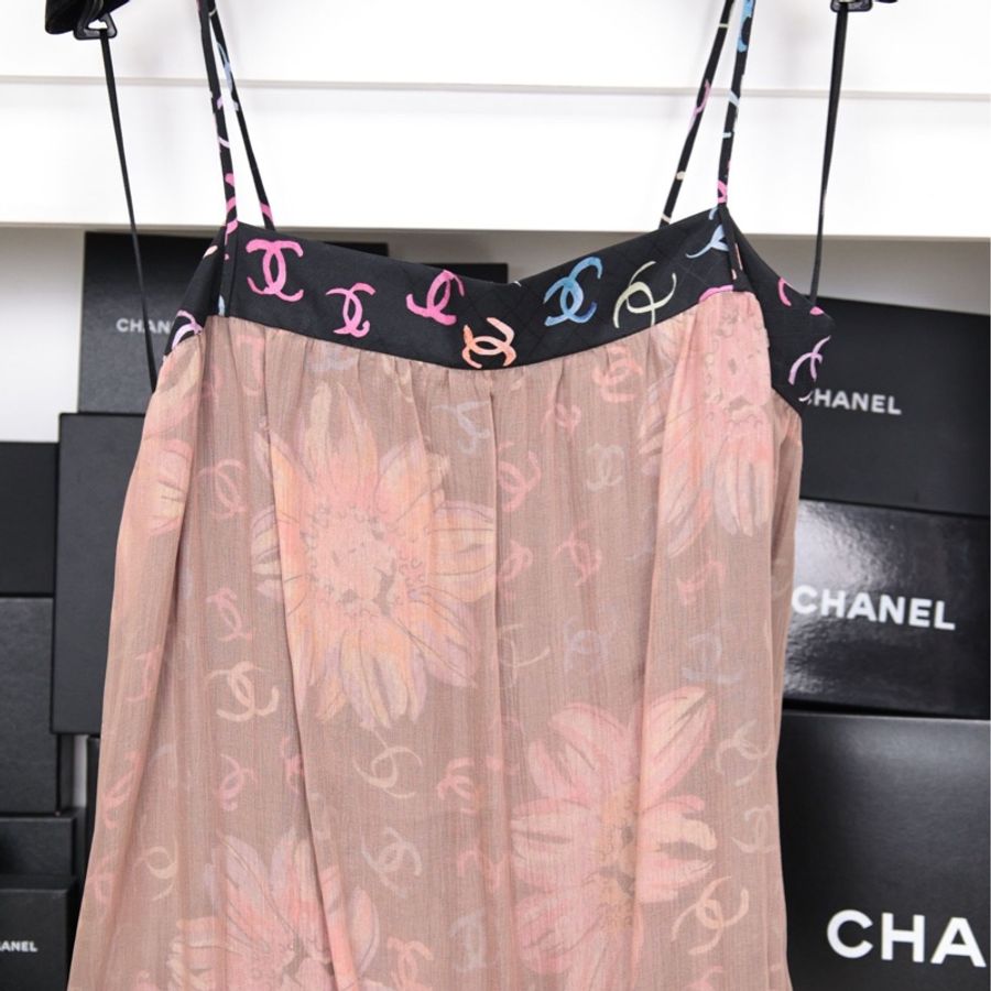 Chanel 24S秀款彩色真丝满印CC山茶花印花吊带背心上衣-9