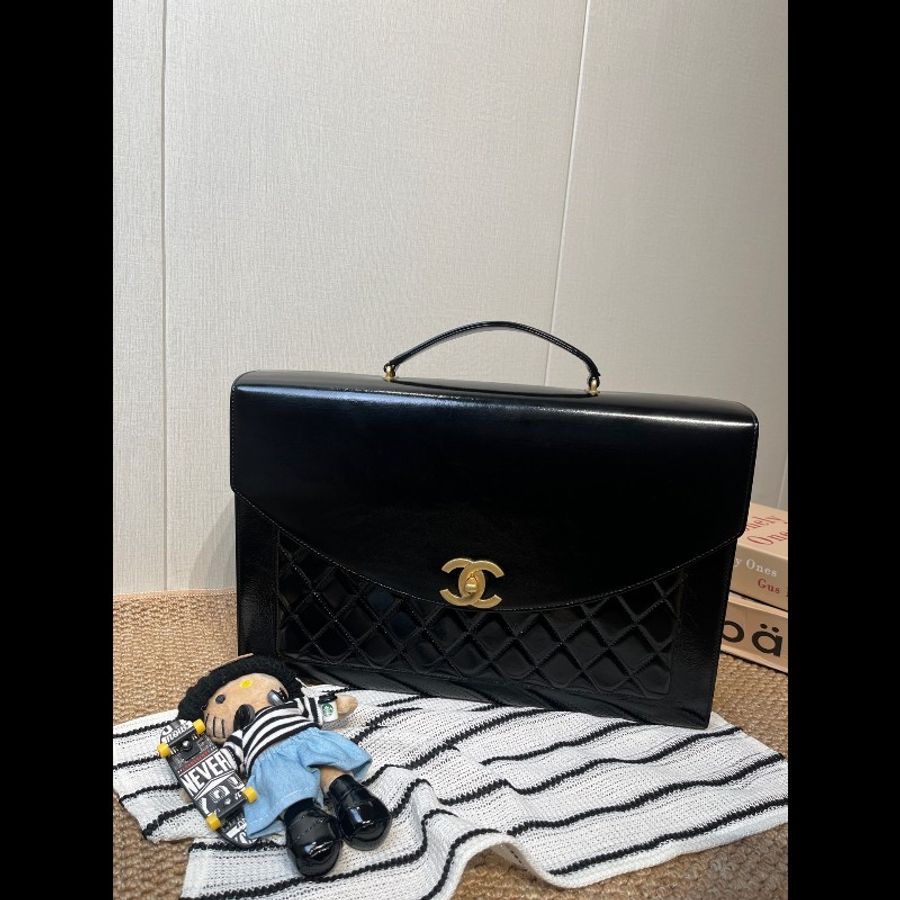 【全網唯一】Chanel 香奈兒 24A秀款皺紋油蠟羊皮公文包-0