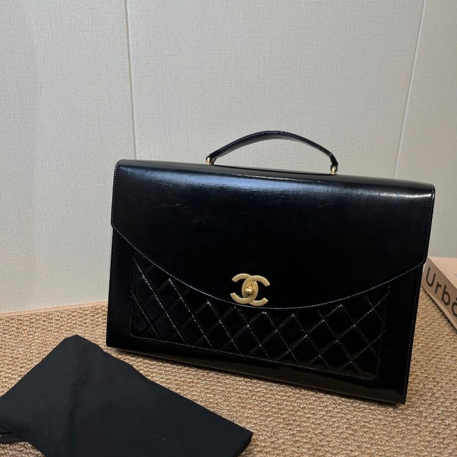 【全網唯一】Chanel 香奈兒 24A秀款皺紋油蠟羊皮公文包-2
