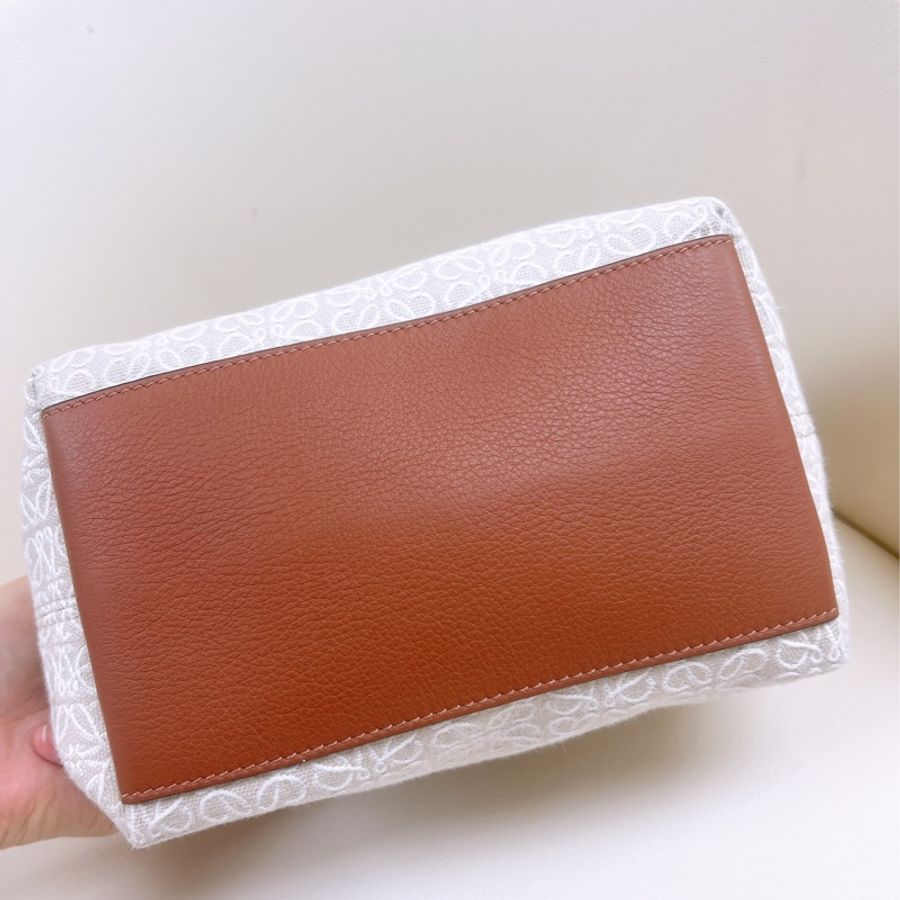 Loewe cubi small 老花飯盒包-3
