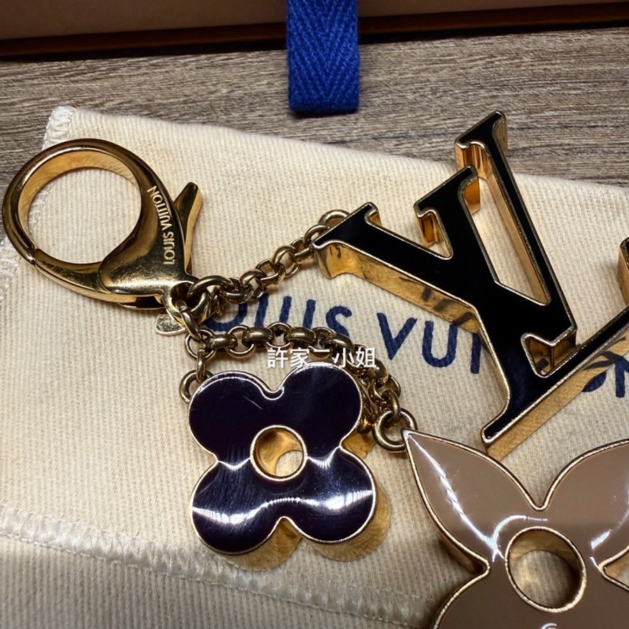 Louis Vuitton 97.98新 Fleur de Monogram 包包吊飾-3