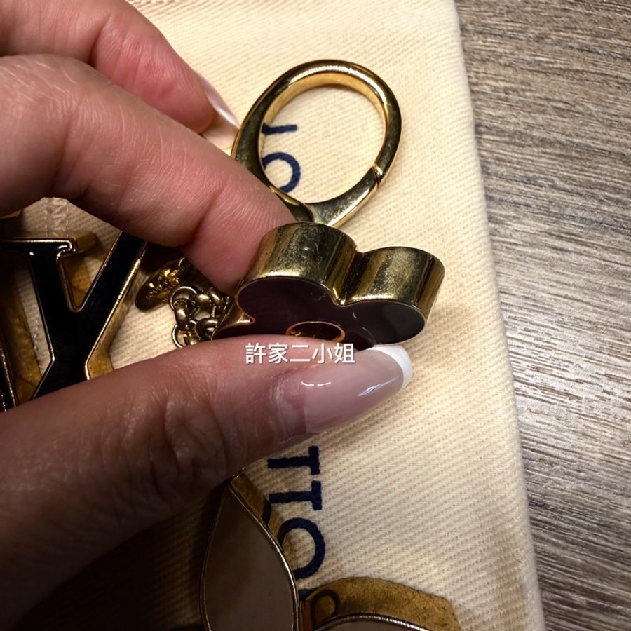 Louis Vuitton 97.98新 Fleur de Monogram 包包吊飾-5