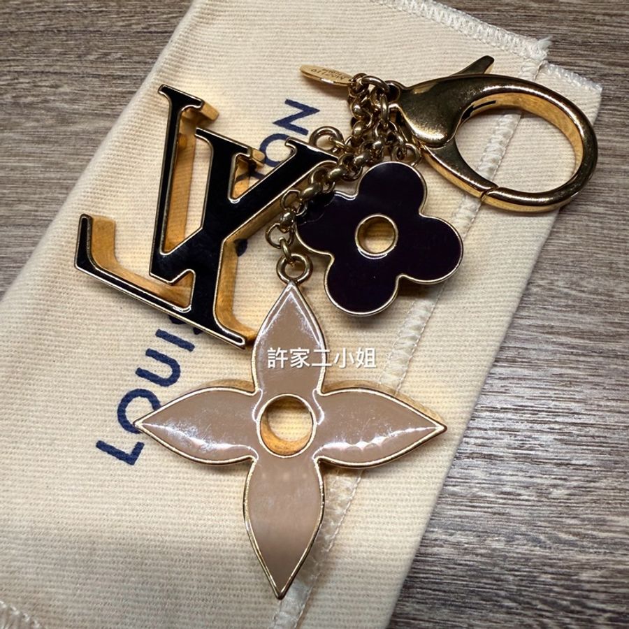 Louis Vuitton 97.98新 Fleur de Monogram 包包吊飾-9