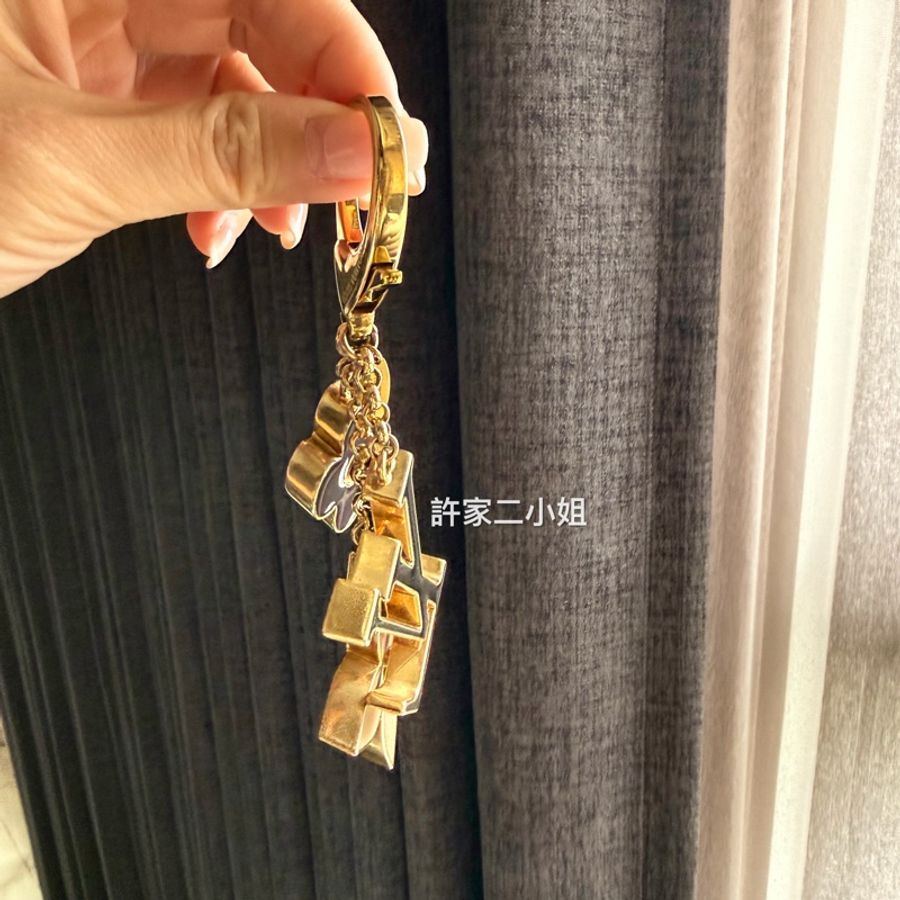 Louis Vuitton 97.98新 Fleur de Monogram 包包吊飾-13