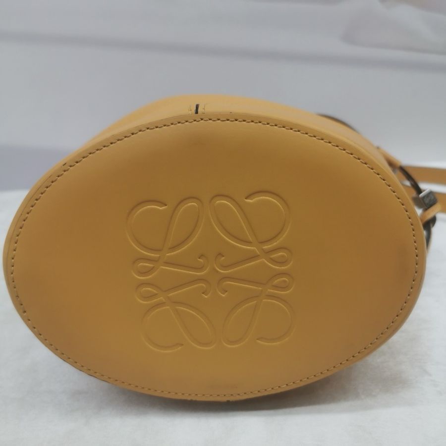 Loewe 羅意威  水桶包棕色-2