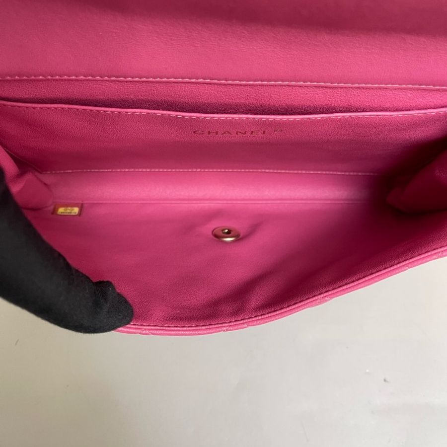 Chanel cf粉色全皮菱格金扣腋下包-8