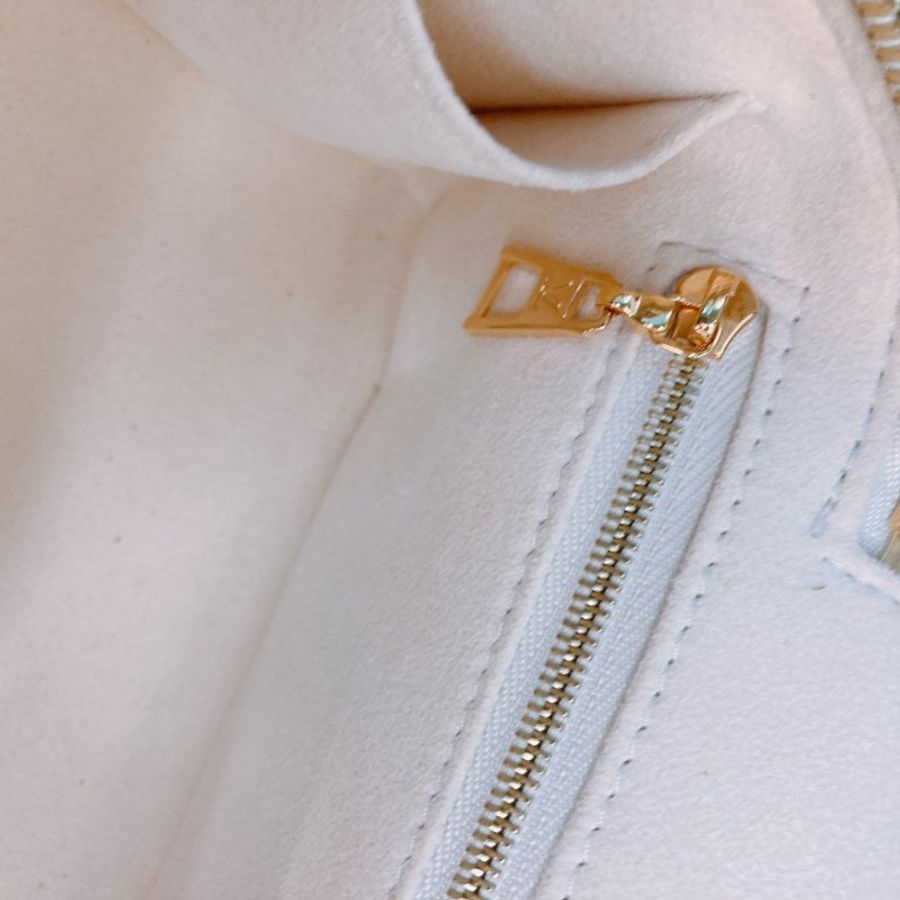 MS0769	Louis Vuitton 路易威登小號化妝盒子肩帶包包 Vanity PM 19cm Monogram Empreinte Creme-15